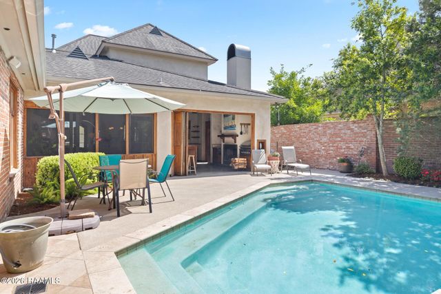 118 W Bayou Parkway, Lafayette, LA 70503