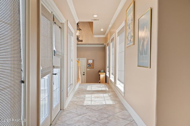 118 W Bayou Parkway, Lafayette, LA 70503