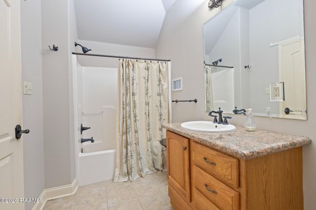 118 W Bayou Parkway, Lafayette, LA 70503