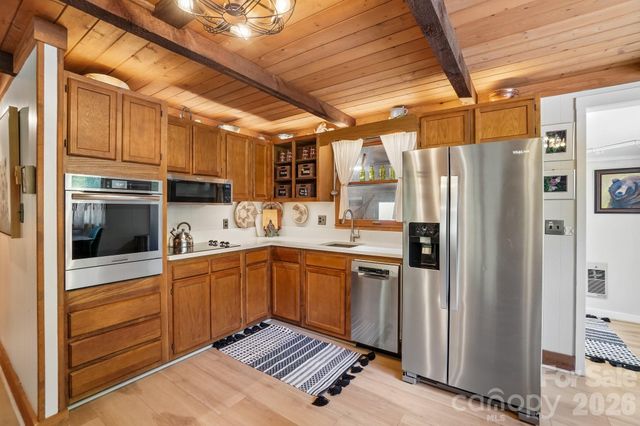 175 Village Lane, Mars Hill, NC 28754