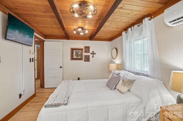 175 Village Lane, Mars Hill, NC 28754