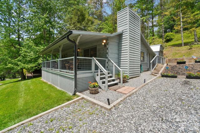 175 Village Lane, Mars Hill, NC 28754