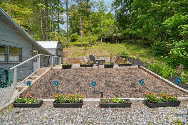 175 Village Lane, Mars Hill, NC 28754