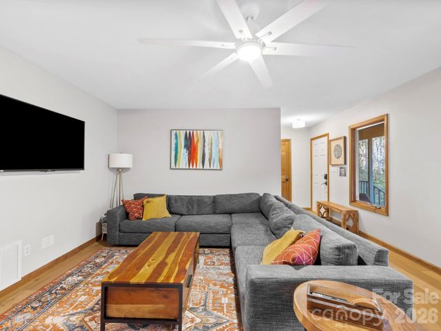 581 Hubbard Hollow Road, Rosman, NC 28772