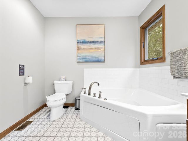 581 Hubbard Hollow Road, Rosman, NC 28772