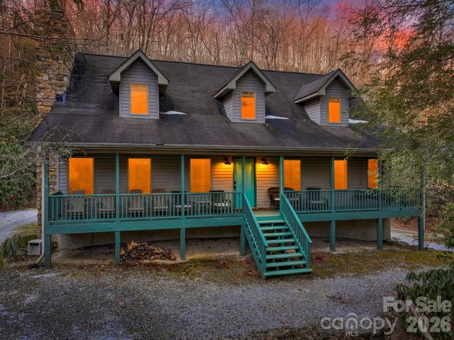 581 Hubbard Hollow Road, Rosman, NC 28772