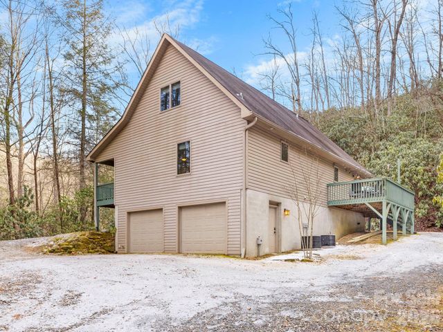 581 Hubbard Hollow Road, Rosman, NC 28772