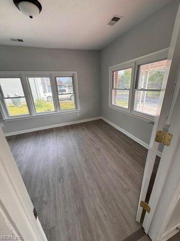 129 S 6th ST, Suffolk, VA 23434