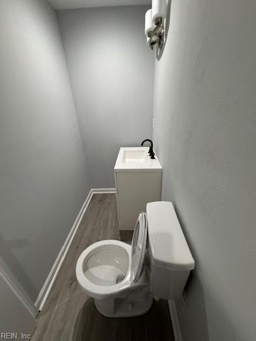 129 S 6th ST, Suffolk, VA 23434