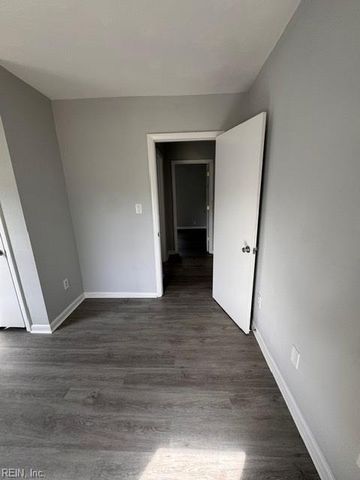 129 S 6th ST, Suffolk, VA 23434