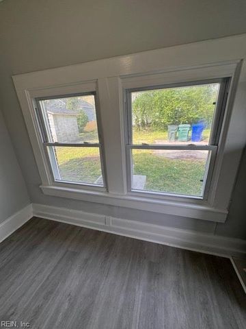 129 S 6th ST, Suffolk, VA 23434