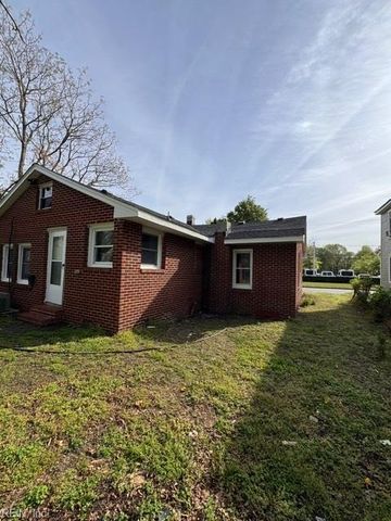 129 S 6th ST, Suffolk, VA 23434