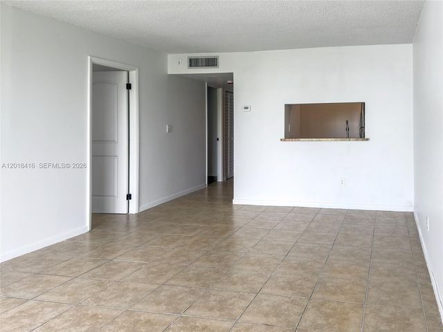 496 NW 165th St Rd D-410, Miami, FL 33169