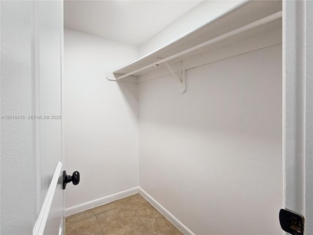 496 NW 165th St Rd D-410, Miami, FL 33169
