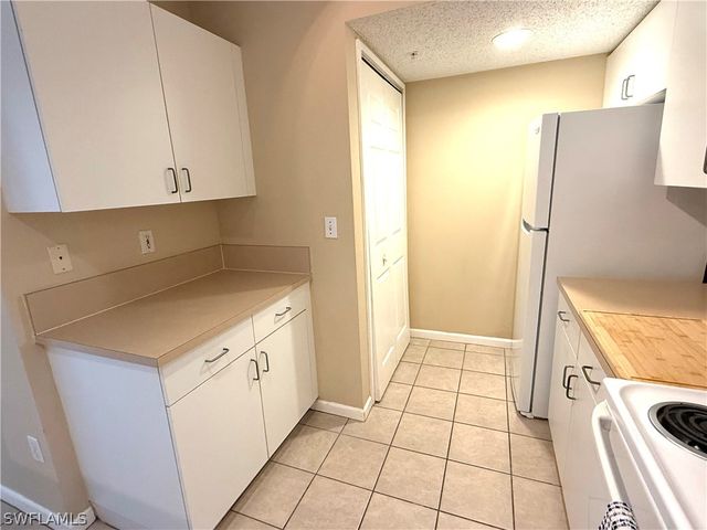 1865 Florida Club DR 6203, Naples, FL 34112