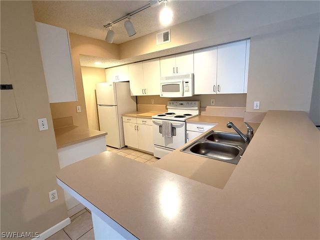 1865 Florida Club DR 6203, Naples, FL 34112