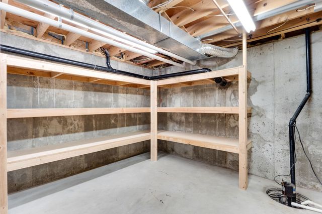 302 E Kay St, Derby, KS 67037