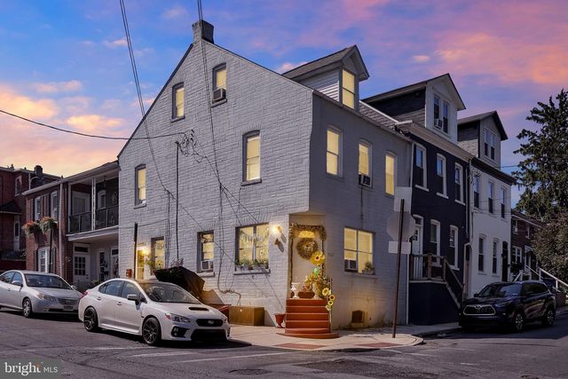 702 POPLAR ST, Lancaster, PA 17603