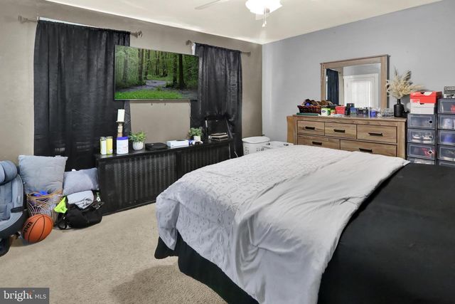 702 POPLAR ST, Lancaster, PA 17603