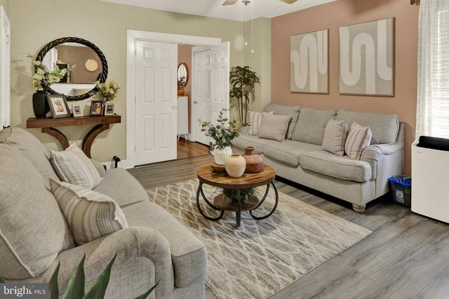 702 POPLAR ST, Lancaster, PA 17603