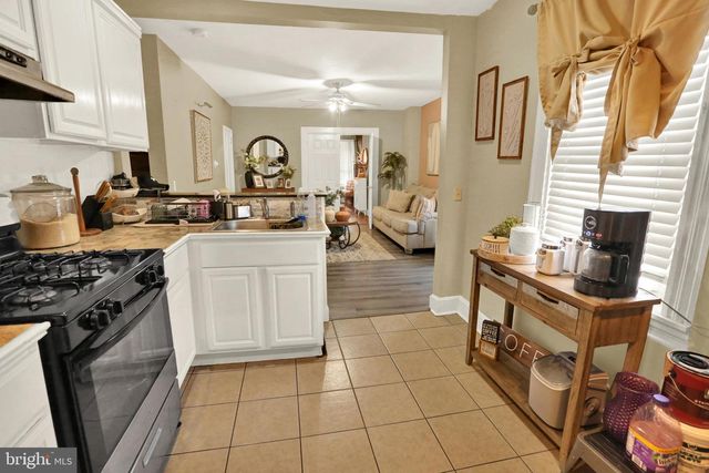 702 POPLAR ST, Lancaster, PA 17603