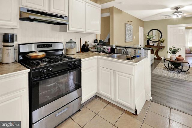 702 POPLAR ST, Lancaster, PA 17603
