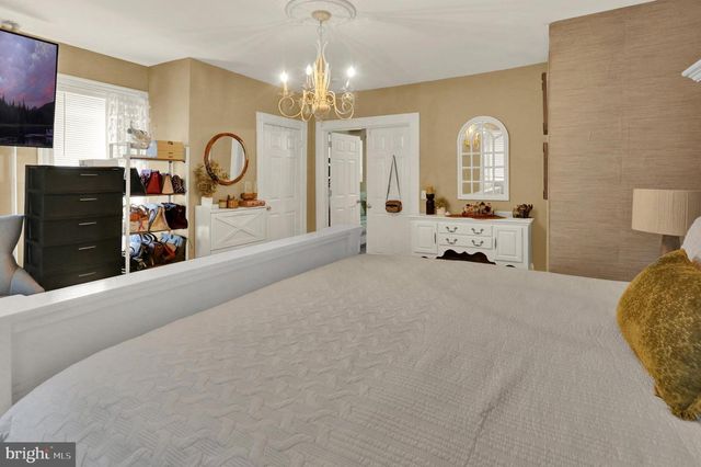 702 POPLAR ST, Lancaster, PA 17603