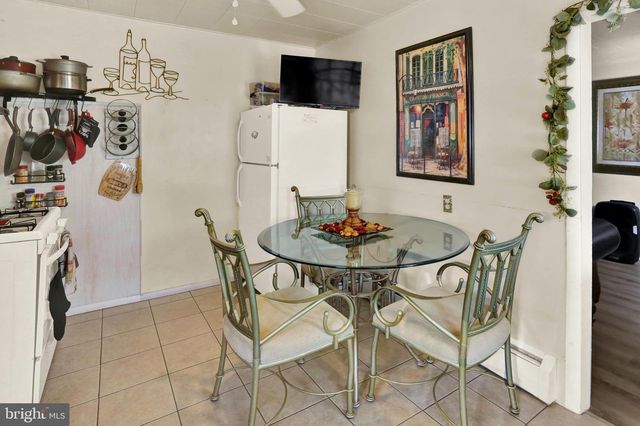 702 POPLAR ST, Lancaster, PA 17603