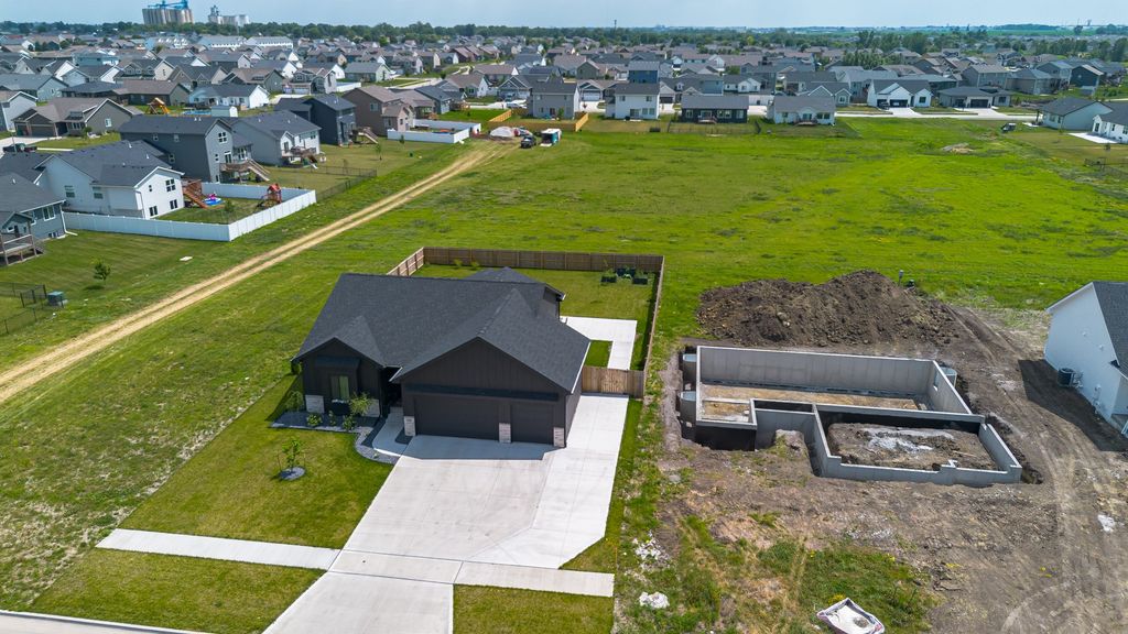 309 13th Street NW, Bondurant, IA 50035