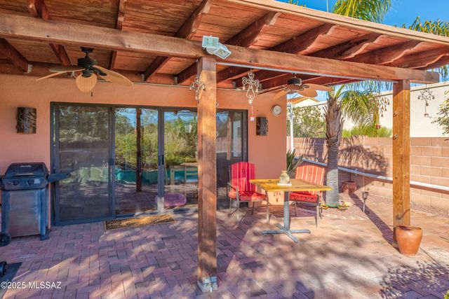 9132 N Ironwood Meadows Drive, Tucson, AZ 85742