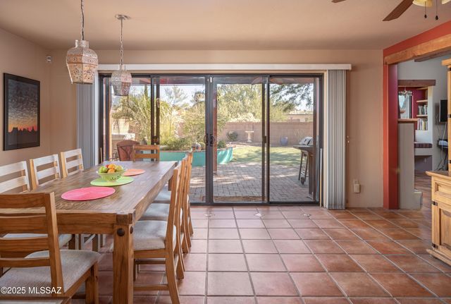 9132 N Ironwood Meadows Drive, Tucson, AZ 85742