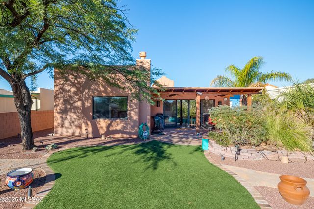 9132 N Ironwood Meadows Drive, Tucson, AZ 85742