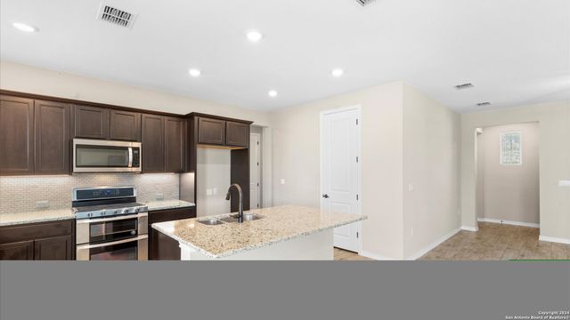 344 dancing oak, San Marcos, TX 78666