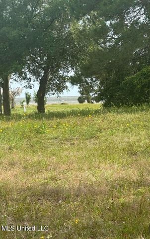 108 Sea Oaks Boulevard, Long Beach, MS 39560