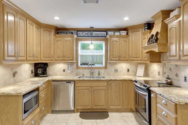 31637 Bohlssen Road, New Caney, TX 77357