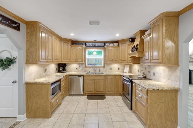 31637 Bohlssen Road, New Caney, TX 77357