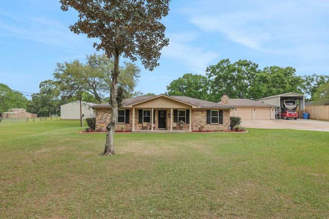 31637 Bohlssen Road, New Caney, TX 77357