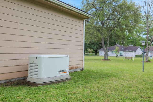 31637 Bohlssen Road, New Caney, TX 77357