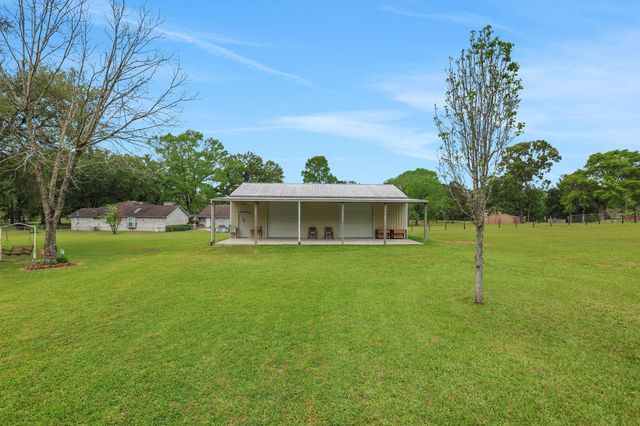 31637 Bohlssen Road, New Caney, TX 77357