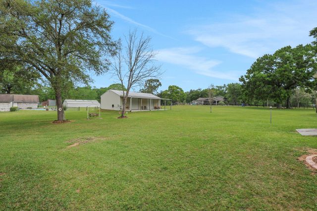 31637 Bohlssen Road, New Caney, TX 77357