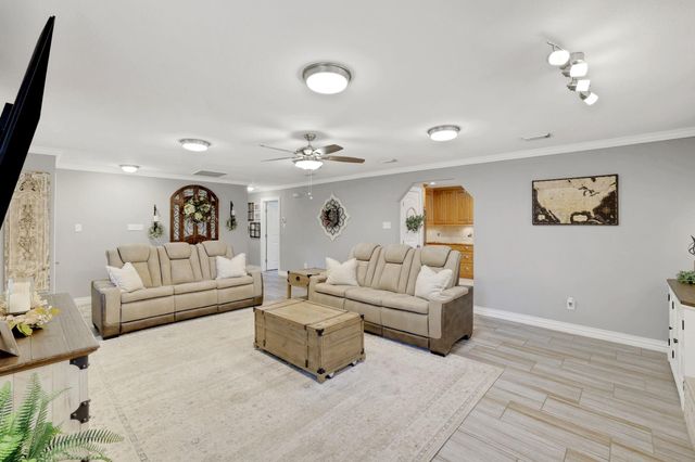 31637 Bohlssen Road, New Caney, TX 77357