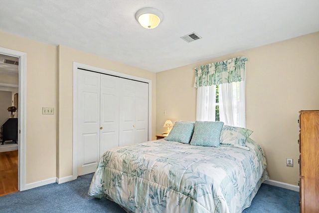 22 Sawmill Ridge Road, Haverhill, MA 01832