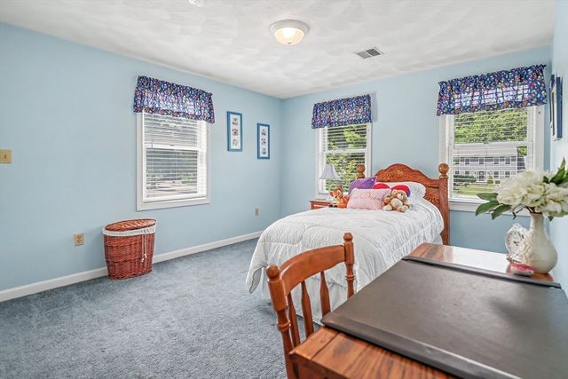 22 Sawmill Ridge Road, Haverhill, MA 01832