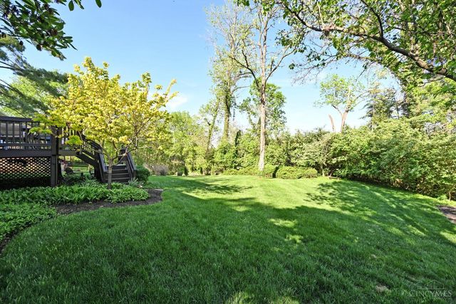 1320 Stonemill Court, Wyoming, OH 45215