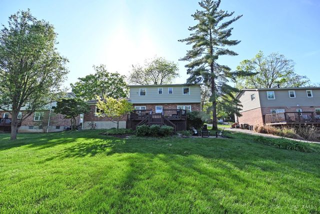 1320 Stonemill Court, Wyoming, OH 45215