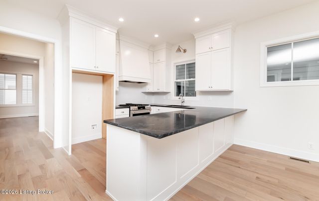 6106 Passionflower Dr, Prospect, KY 40059