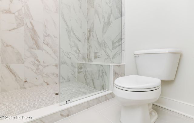 6106 Passionflower Dr, Prospect, KY 40059