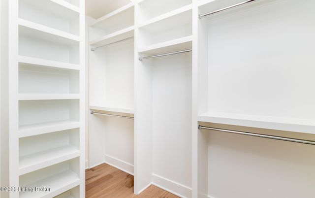 6106 Passionflower Dr, Prospect, KY 40059