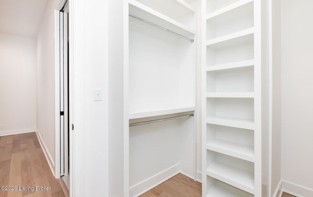 6106 Passionflower Dr, Prospect, KY 40059