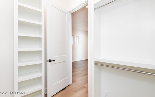 6106 Passionflower Dr, Prospect, KY 40059